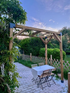 Exquisite tiny house with garden and air con - between Paris-Disneyland - 3mins from train station